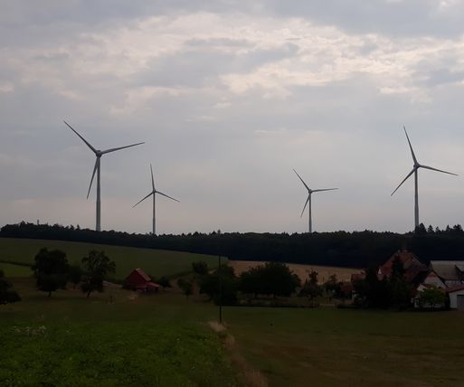 Windpark bei Ahorn (Nabenhöhe 160 m)